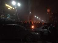 Заблокировали трассу и жгут шины: в Закарпатье село бунтует из-за 14-летнего убийцы (фото, видео)