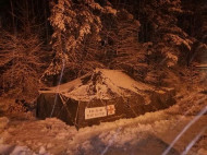 Снежная буря: на въездах в Киев открыли пункты обогрева для водителей (фото)