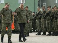 Балканский узел: Сербия пригрозила ввести войска в Косово и требует созыва Совбеза ООН