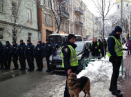 Полиция задержала вооруженных людей в центре Киева