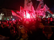 Европа бунтует: массовыми акциями протеста охвачены Париж, Вена, Будапешт, Вильнюс (фото)