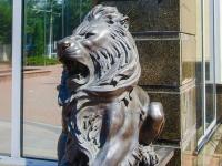 Скульптура льва