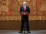 Подарите ему новые брюки: новое фото Путина насмешило сеть
