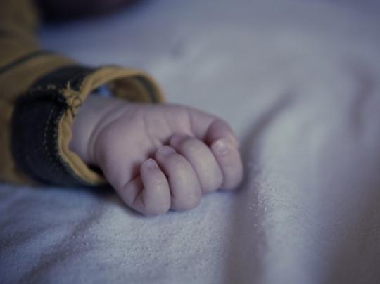 рука младенца