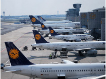 Самолеты в аэропорту Франкфурта-на Майне