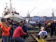 Зубами протащил 614-тонный корабль: украинец попал в Книгу рекордов Гиннесса