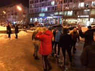 В центре Киеве группа подростков зверски избивала прохожих (фото, видео 18+)