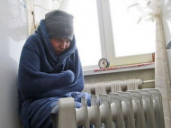 В Киеве тысячи жителей остались без воды и тепла: телефоны аварийных служб 