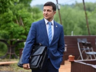 У Зеленского объяснили, почему тот получает деньги из России