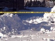 В США 12-летняя девочка погибла в выкопанном ею снежном туннеле (видео)