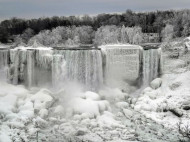  Ниагарский водопад замерз: впечатляющие фото и видео
