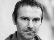 "Смотреть невыносимо": Вакарчук заинтриговал новым заявлением о походе в политику