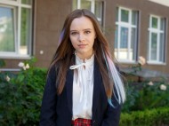 «Моему парню не нравилось, что я целуюсь с другими»: Ника из сериала «Школа» (фото)
