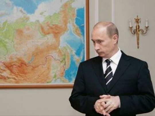 Путин у карты