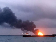 Пожар на танкерах в Черном море: спасатели возобновили поиски пропавших моряков