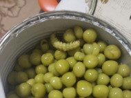 В Крыму покупателям продают зеленый горошек с "сюрпризом" (фото)