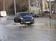 ЧП в центре Одессы: жильцы десятков домов остались без воды