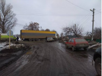 Перекрытие дороги в Полтавской области