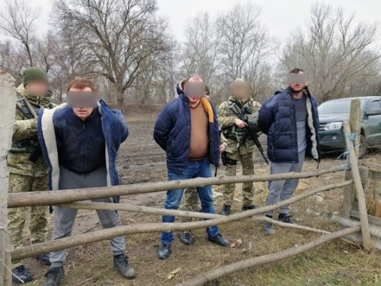 Нелегалы из Великобритании на границе Украины