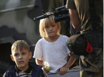 дети и военный