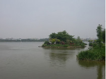 Озеро в парке Гуанчжоу