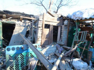 Боевики в 5 часов утра расстреляли жилые районы поселков на Донбассе