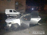 В Полтаве появился серийный поджигатель авто: за ночь сгорели еще две машины (фото)