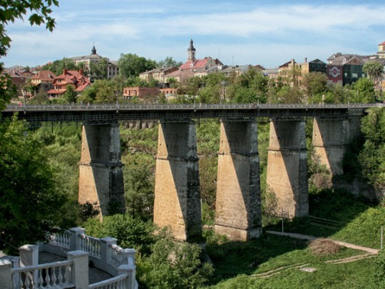 Новоплановский мост в Каменец-Подольском