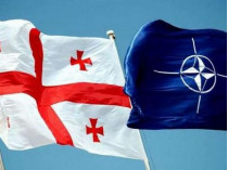 флаги Грузии и НАТО