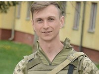 Родители не узнали сына: во Львове во время похорон погибшего на Донбассе героя разгорелся скандал (видео)