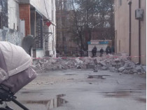 в Одессе упала стена торгового центра