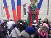 Жители «ДНР» танцуют под украинскую песню