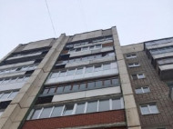 В России неадекватная мать выбросила ребенка с 9 этажа (фото)