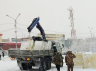 В России детям построили ледовый городок из нечистот (фото)
