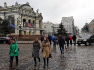 Поберегись: по всей Украине объявлено штормовое предупреждение