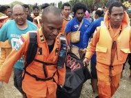 На Индонезию обрушилось шестое за полгода катастрофическое стихийное бедствие (фото, видео)