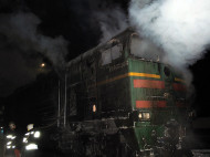 В Николаеве в депо сгорел тепловоз: фото с места происшествия 