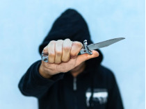 Подросток с ножом