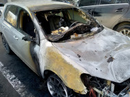В Харькове за ночь сгорели сразу семь авто (фото)