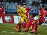 Украина вырвала победу у Люксембурга благодаря автоголу соперника на 93-й минуте: видеообзор матча