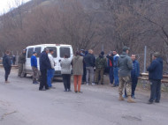 На границе с Румынией строят забор: местные жители протестуют (фото, видео)