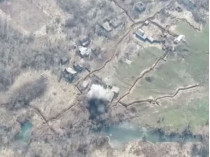 Обстрел позиций боевиков на Донбассе