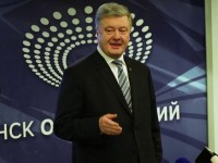 Петр Порошенко прибыл на НСК «Олимпийский»
