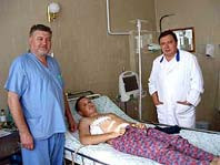 Раненного ножом в сердце 17-летнего сашу михайленко житомирские врачи успешно прооперировали в&#133; Бывшей конюшне