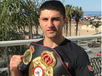 Непобедимый украинский боксер проведет защиту чемпионского пояса в Киеве: названо имя соперника