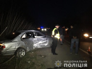 Под Ровно со стрельбой задержали водителя, таранившего полицейских: фото и видео с места ЧП