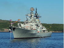 Ракетный крейсер «Адмирал Ушаков»