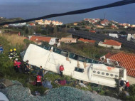 Появились первые фото и видео автокатастрофы с туристами в Португалии