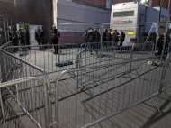 Перед появлением Зеленского студию шоу "Право на владу" оградили забором: появилось любопытное фото