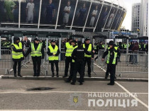 Полиция возле НСК «Олимпийский»